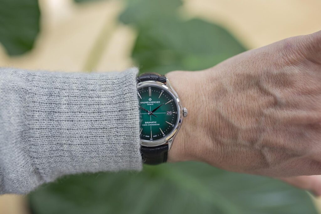 The Baume & Mercier Clifton Baumatic fits nicely on your wrist.
